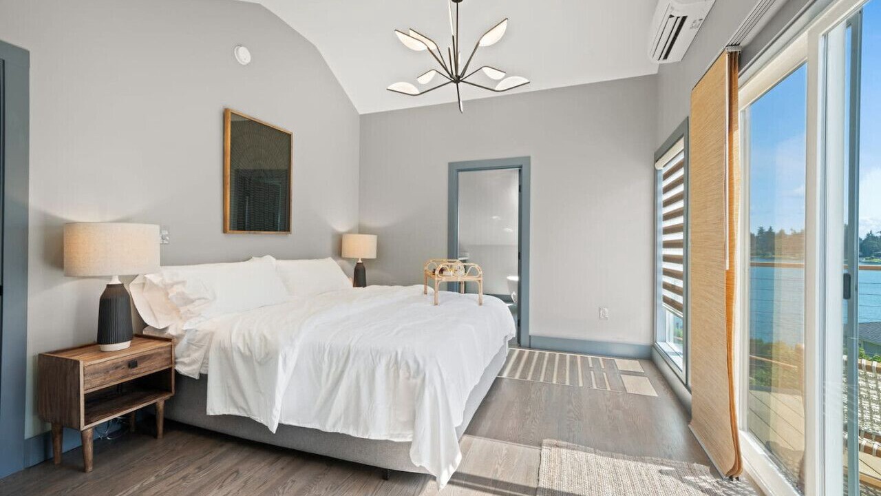 Photo of Bedroom in Lakewood