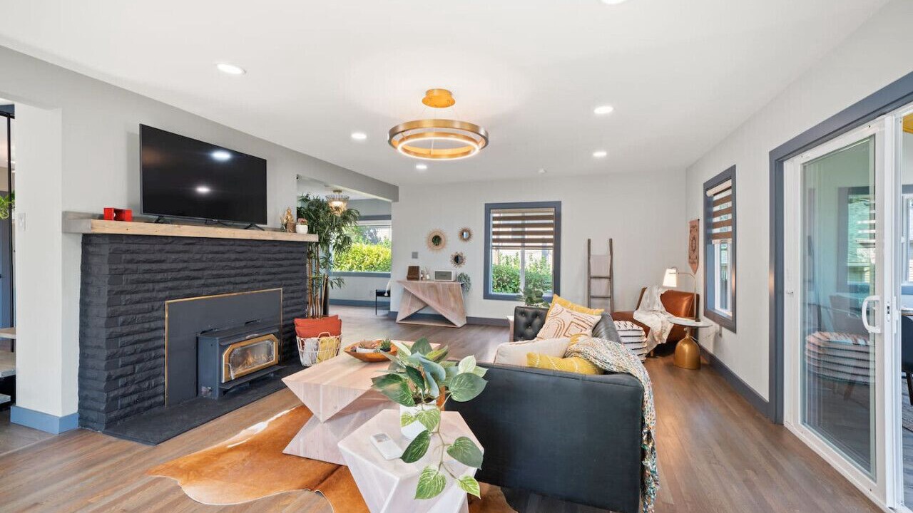Photo of Livingroom in Lakewood