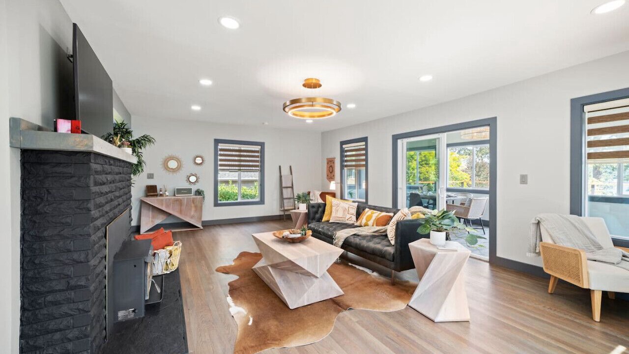 Photo of Livingroom in Lakewood