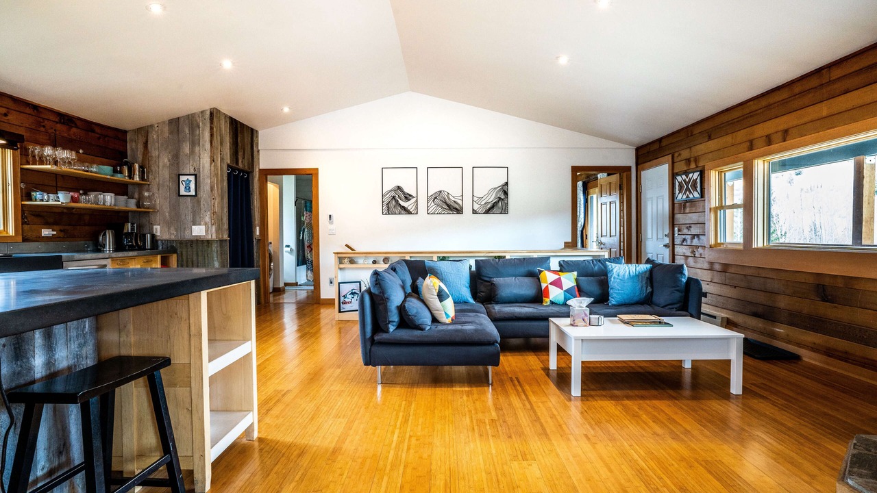Photo of Livingroom in Victor