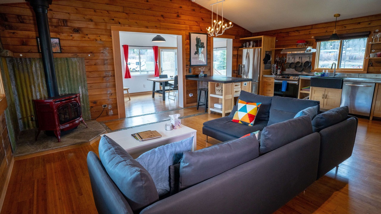 Photo of Livingroom in Victor