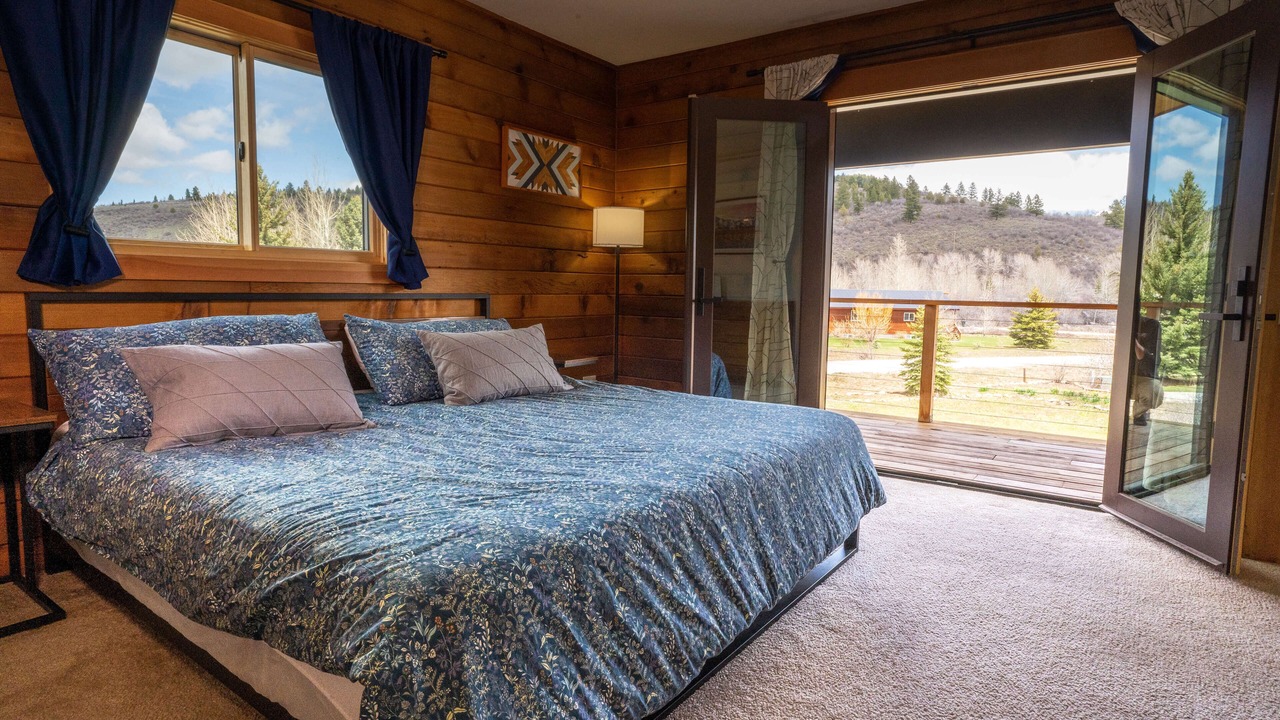 Photo of Bedroom in Victor