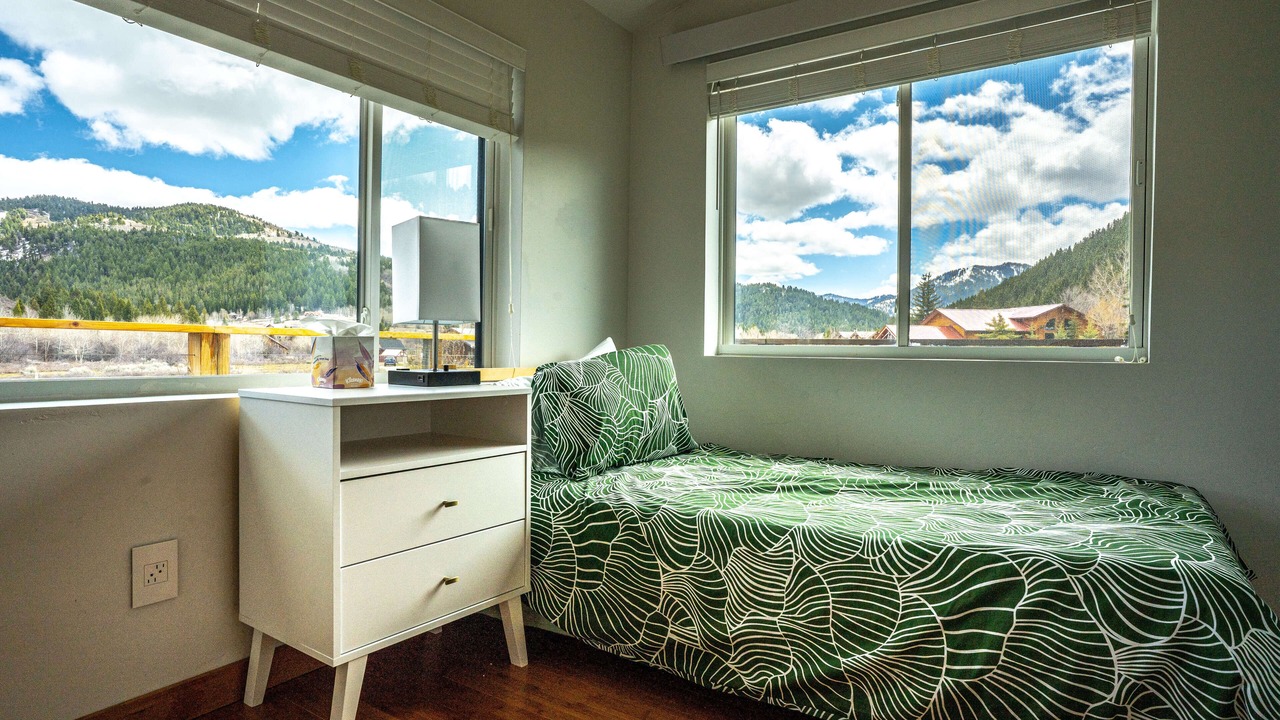 Photo of Bedroom in Victor