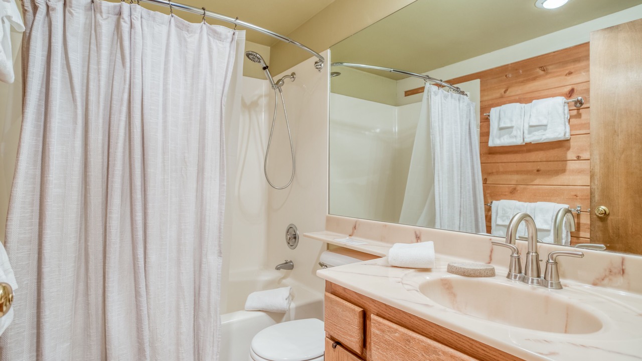 Photo of Bathroom in Overlook Park