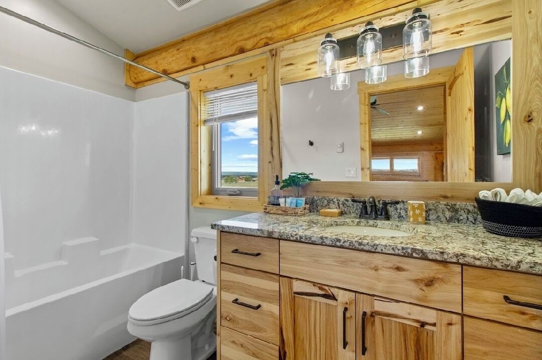 Photo of Bathroom in Island Park