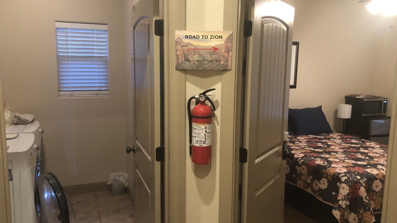 Photo of Bedroom in Hurricane