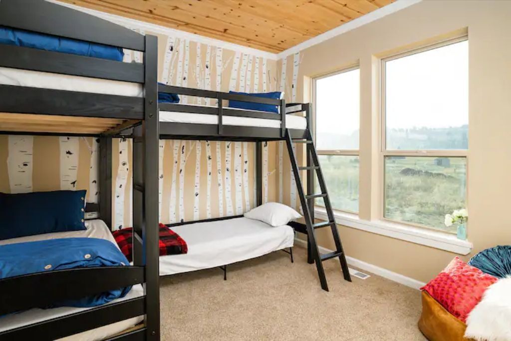 Photo of Bedroom in Garden Valley