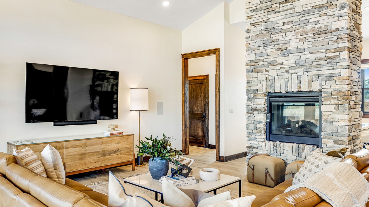 Photo of Livingroom in McCall