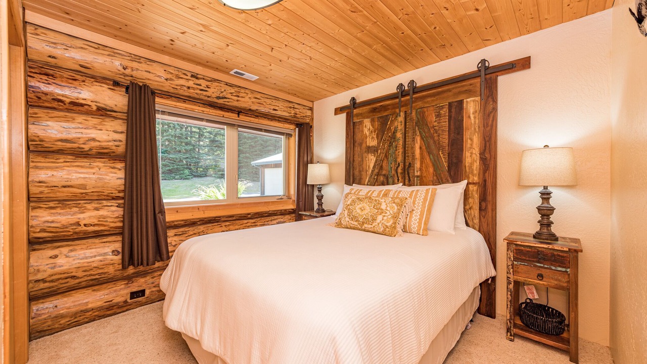 Photo of Bedroom in Port Angeles