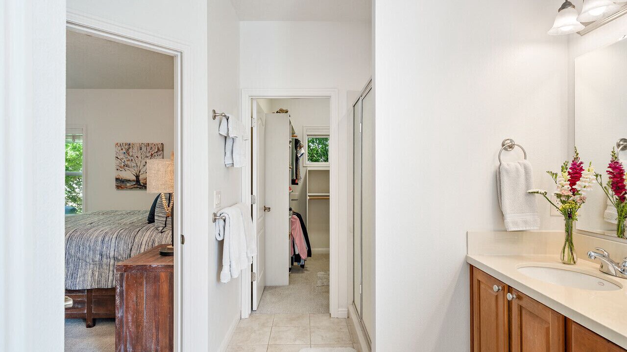 Photo of Bathroom in Garden City
