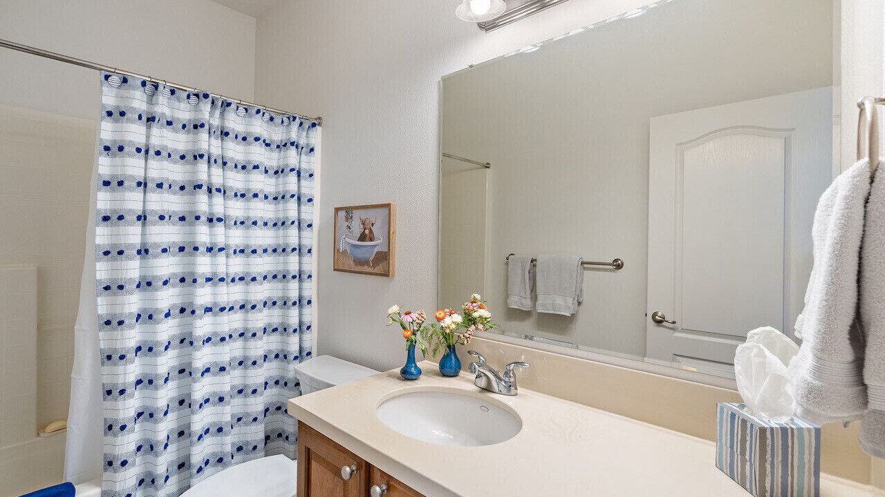 Photo of Bathroom in Garden City