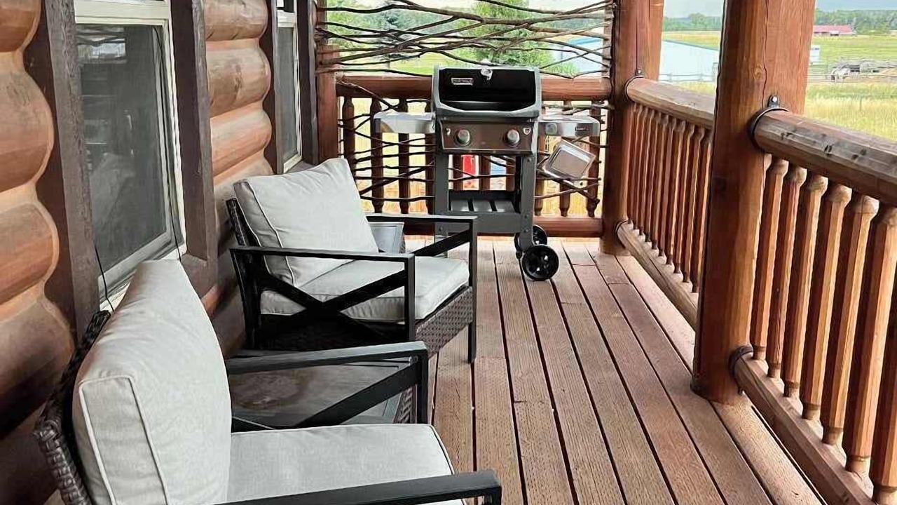 Photo of Outdoor in Leigh Creek Estates