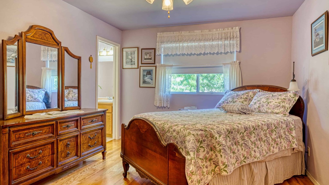 Photo of Bedroom in Weiser
