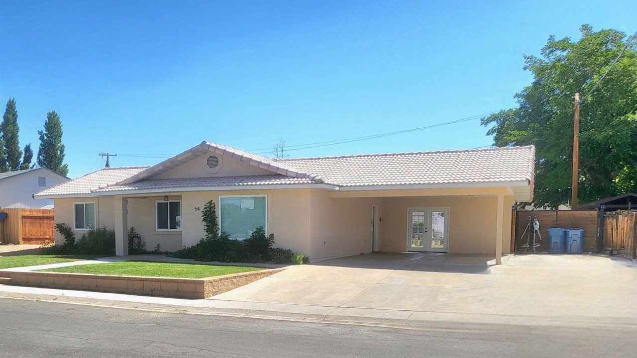 Photo of Outdoor in Page