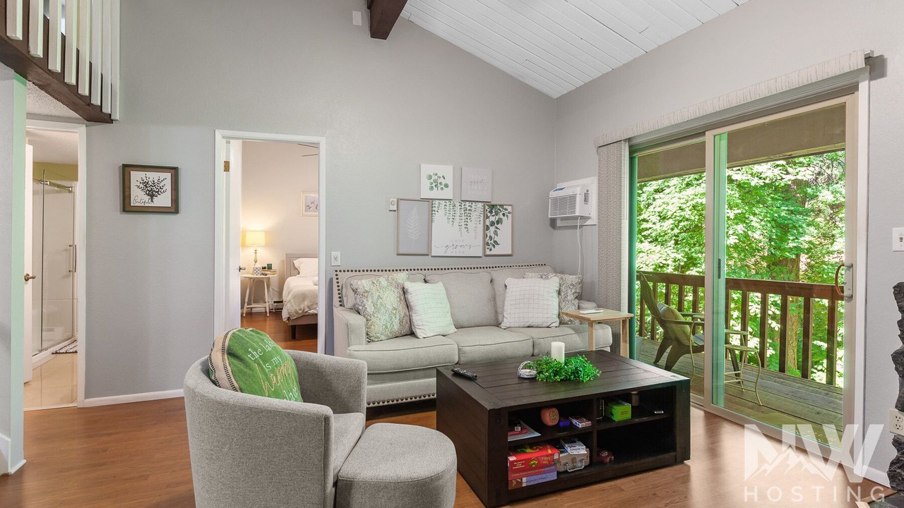 Photo of Livingroom in Rathdrum