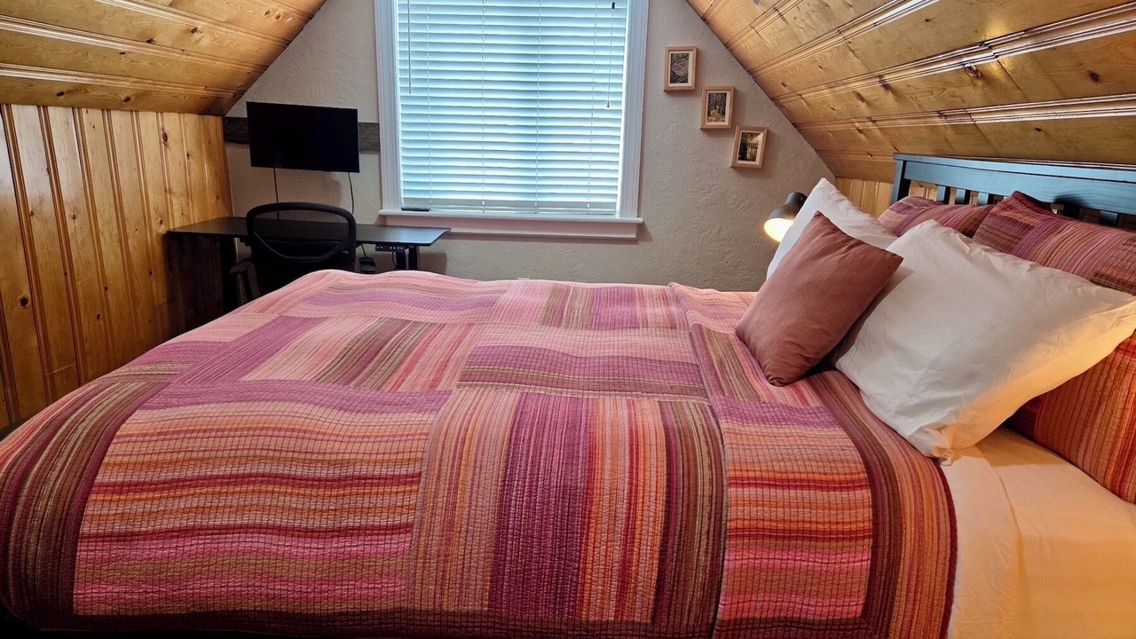 Photo of Bedroom in Winthrop