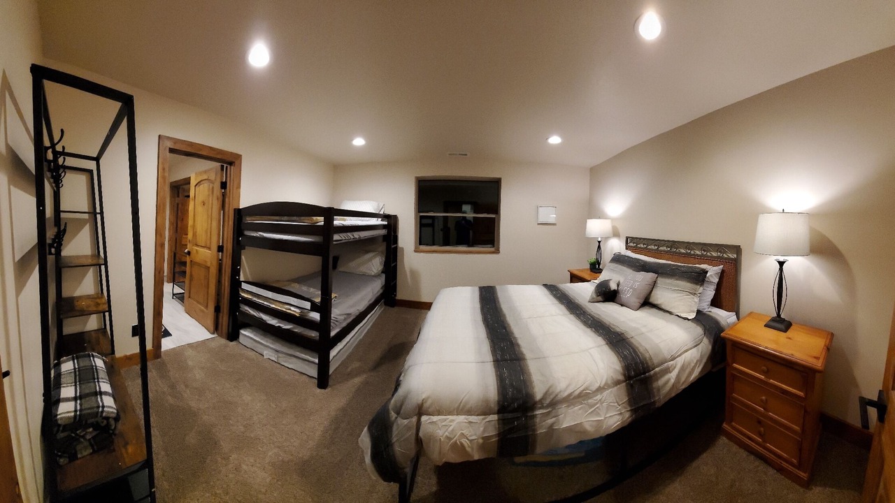 Photo of Bedroom in Harbor Village