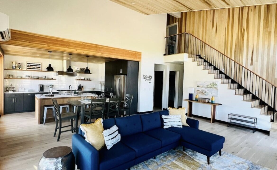 Photo of Livingroom in Wapato Point