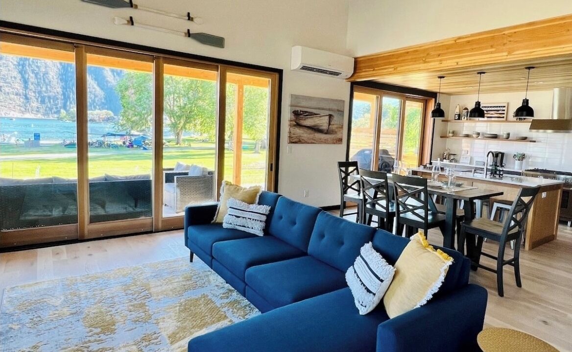 Photo of Livingroom in Wapato Point
