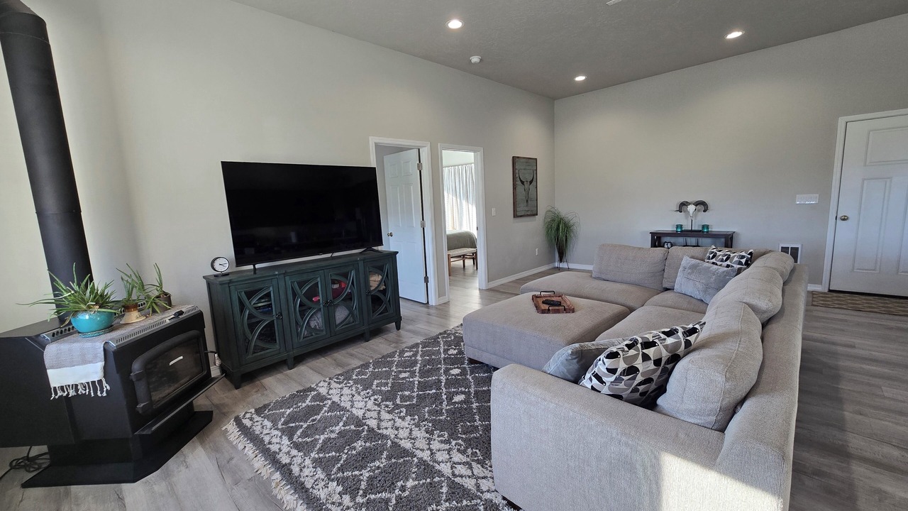 Photo of Livingroom in Gem County