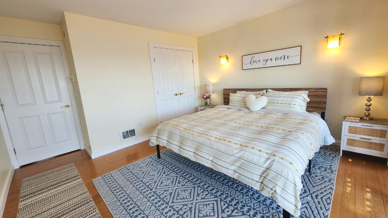 Photo of Bedroom in Point Roberts