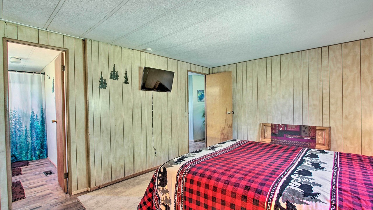 Photo of Bedroom in Chiloquin