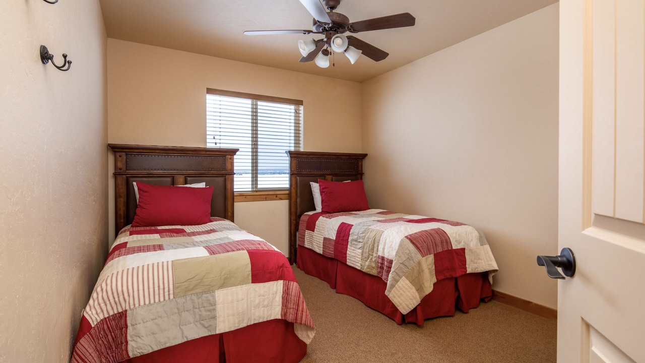 Photo of Bedroom in Leigh Creek Estates