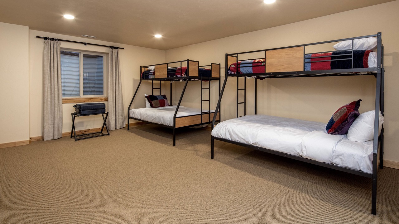 Photo of Bedroom in Leigh Creek Estates