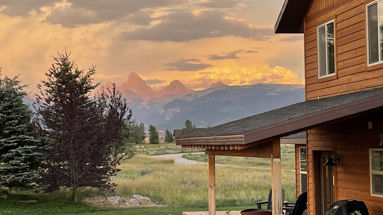Photo of Outdoor in Leigh Creek Estates