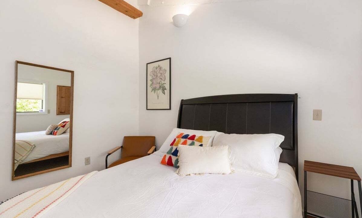 Photo of Bedroom in Coupeville