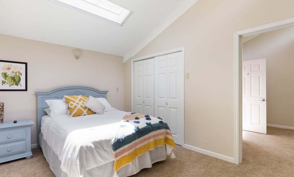 Photo of Bedroom in Coupeville