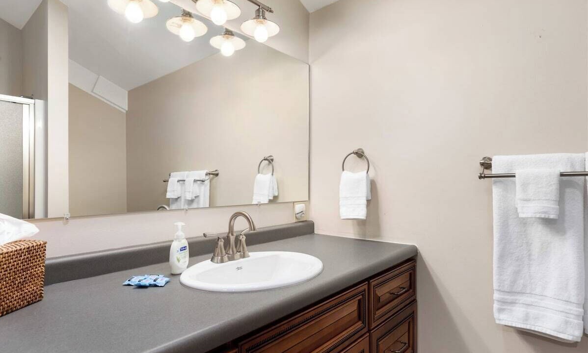 Photo of Bathroom in Coupeville