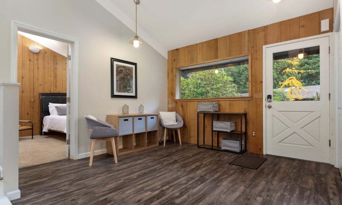 Photo of Bedroom in Coupeville