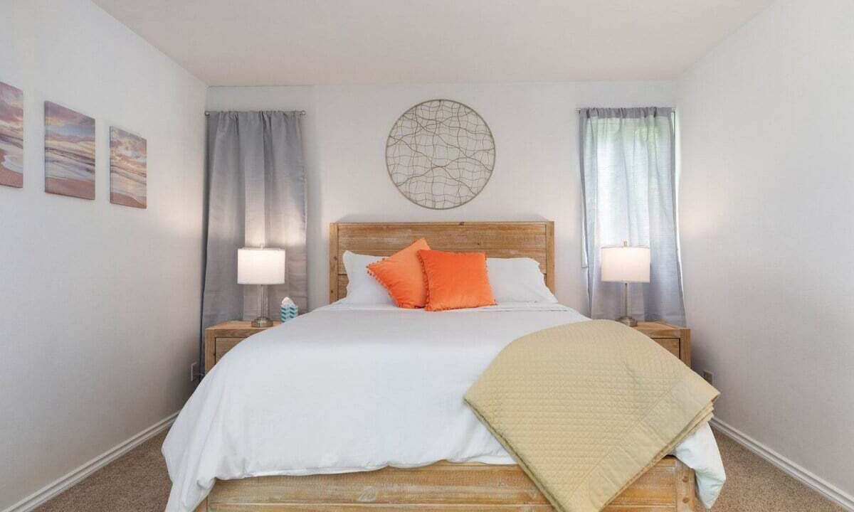 Photo of Bedroom in Coupeville