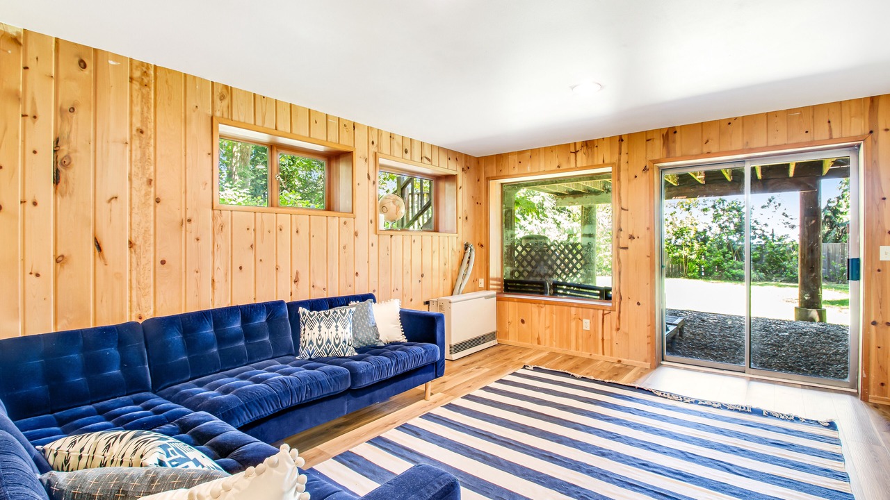 Photo of Livingroom in Greenbank