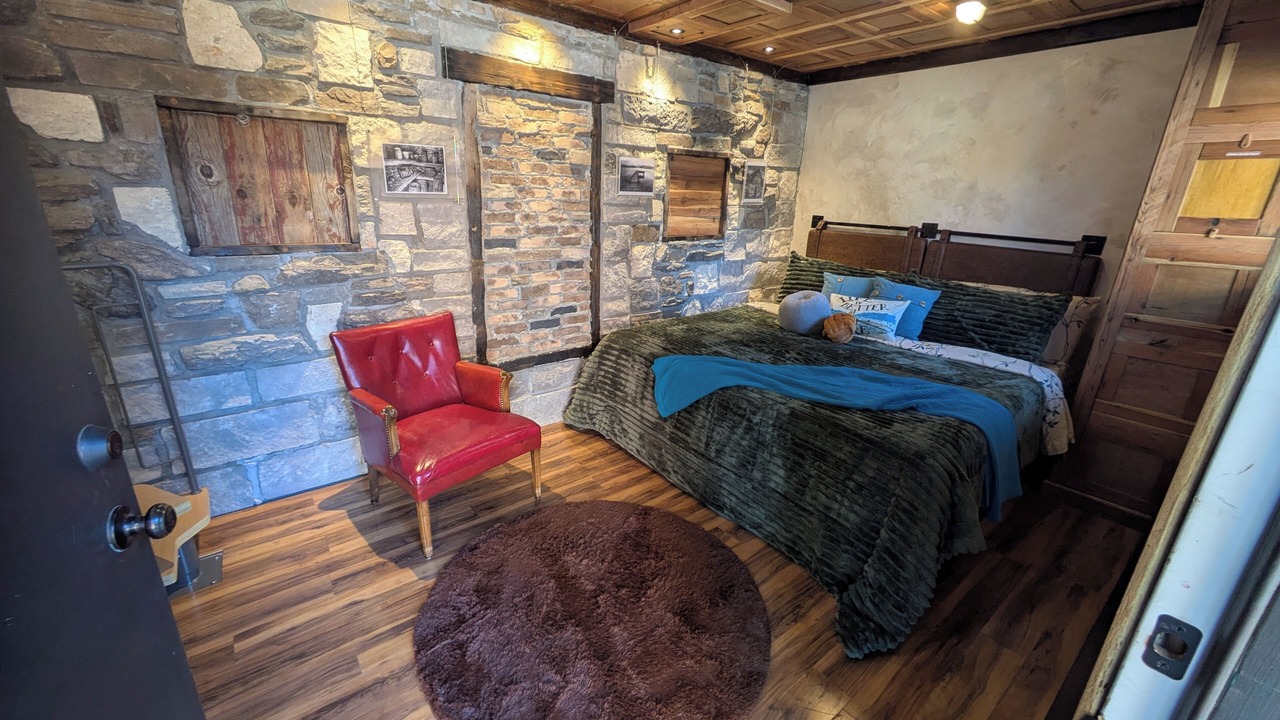 Photo of Bedroom in Spirit Lake