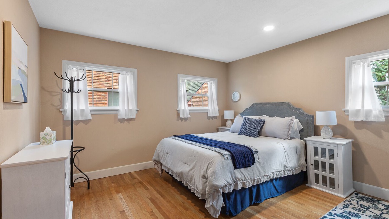Photo of Bedroom in Garden District