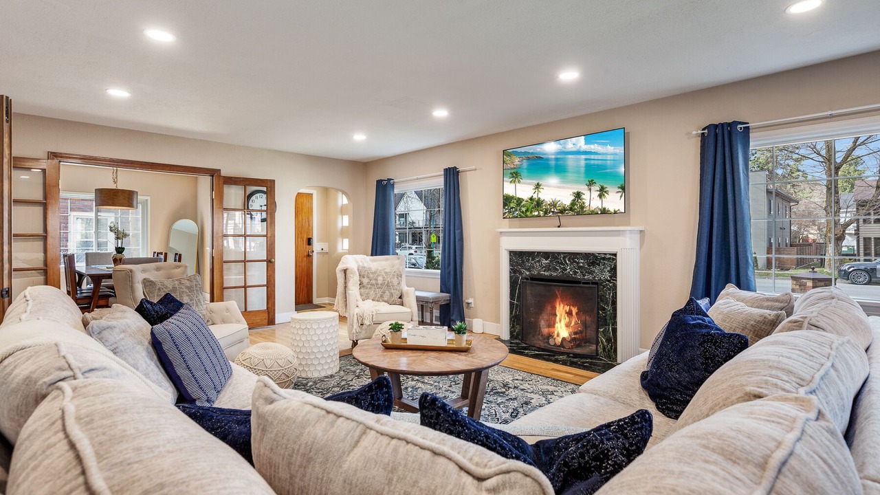 Photo of Livingroom in Garden District