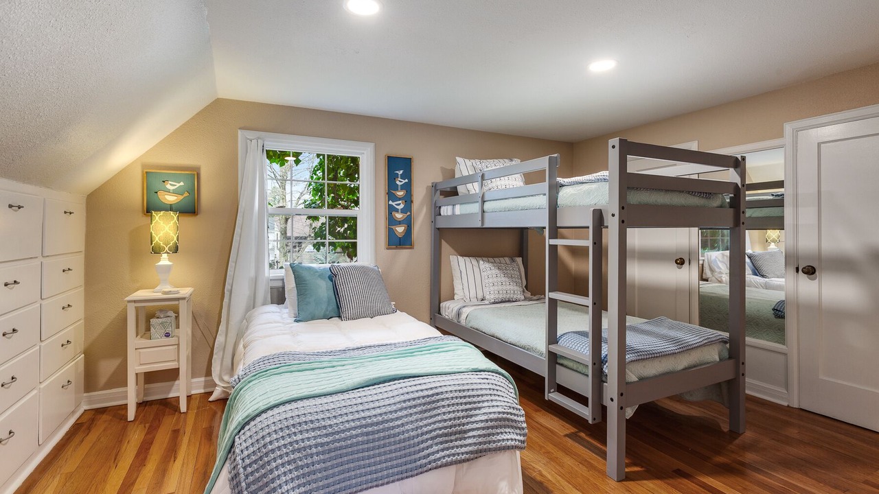 Photo of Bedroom in Garden District