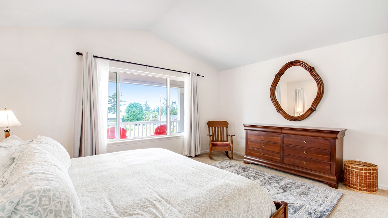 Photo of Bedroom in Coupeville