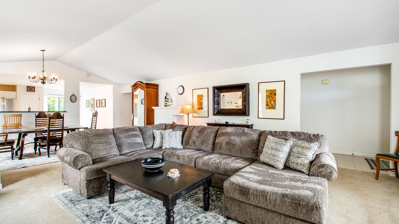 Photo of Livingroom in Coupeville