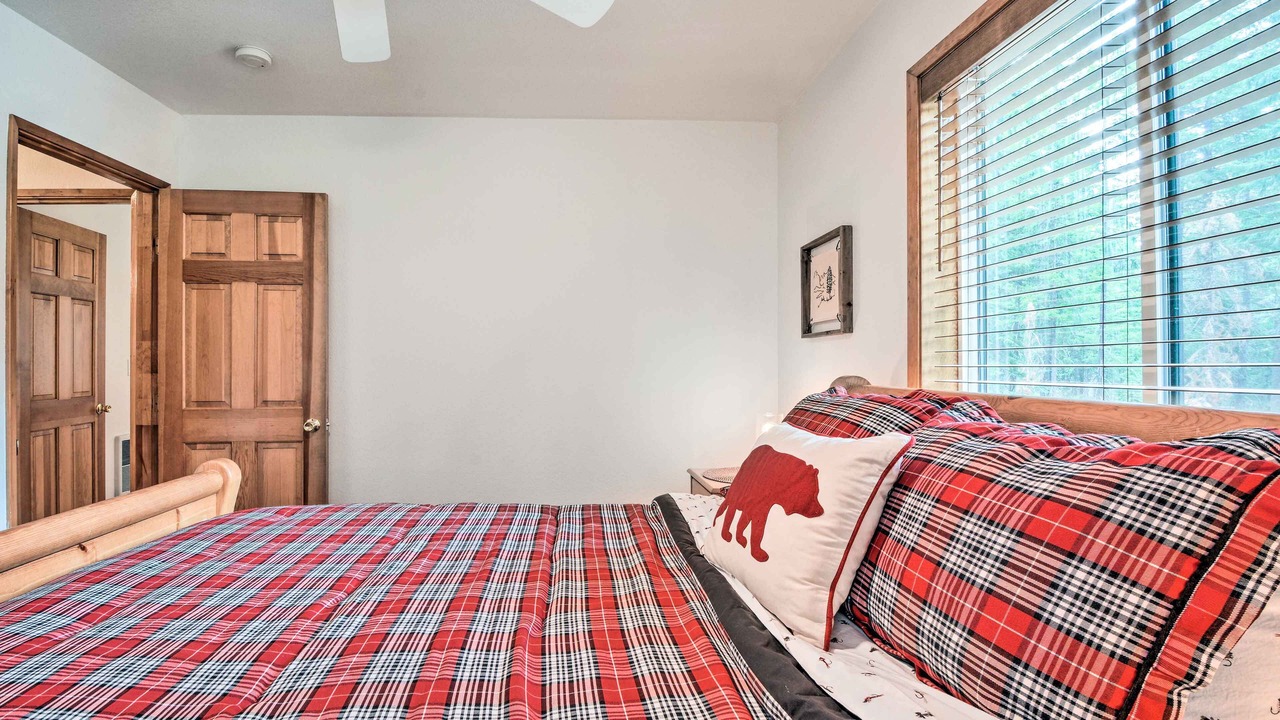 Photo of Bedroom in Klamath Falls
