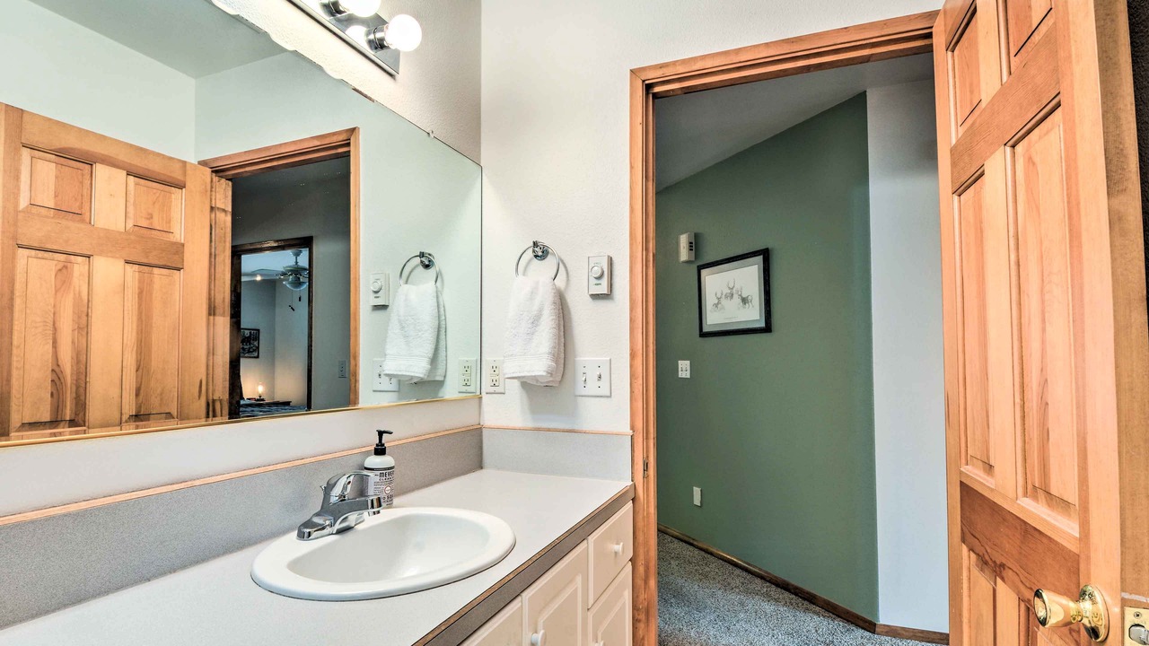 Photo of Bathroom in Klamath Falls