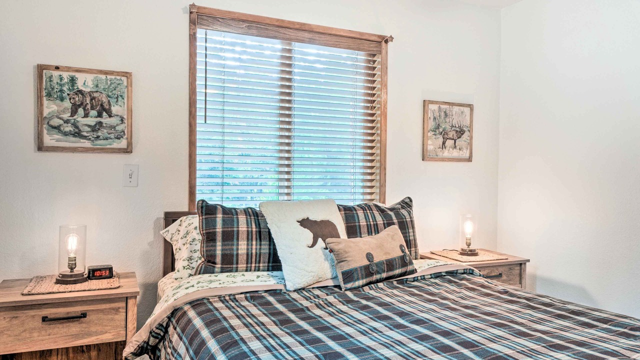Photo of Bedroom in Klamath Falls