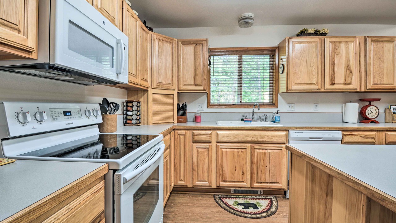 Photo of Kitchen in Klamath Falls