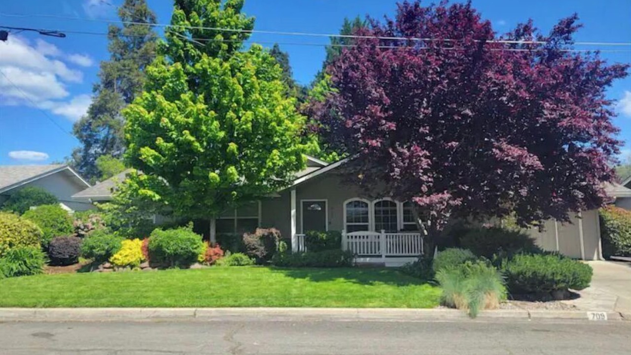 Photo of Others in Grants Pass