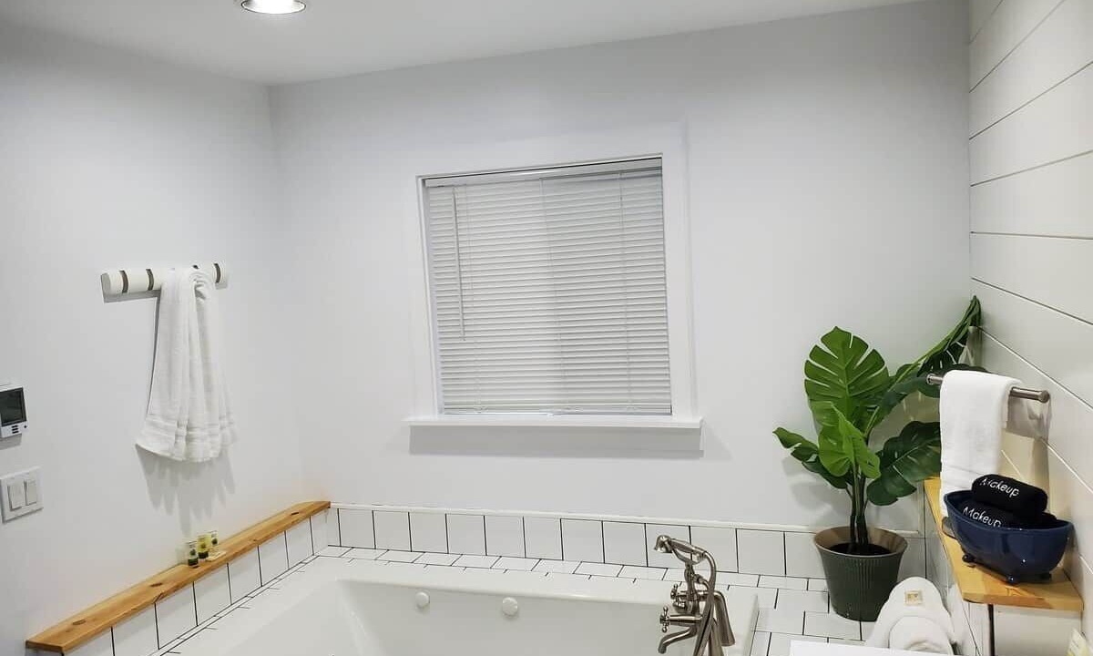 Photo of Bathroom in Southern Crossing
