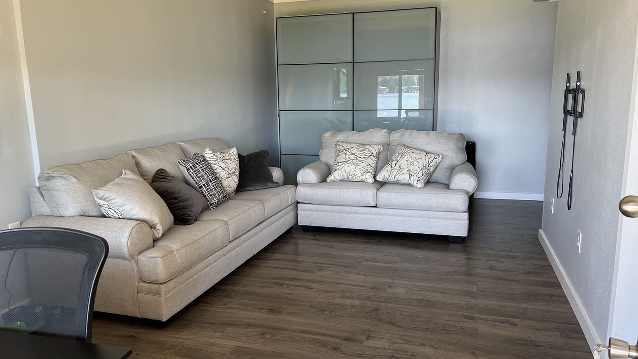Photo of Livingroom in West Hills