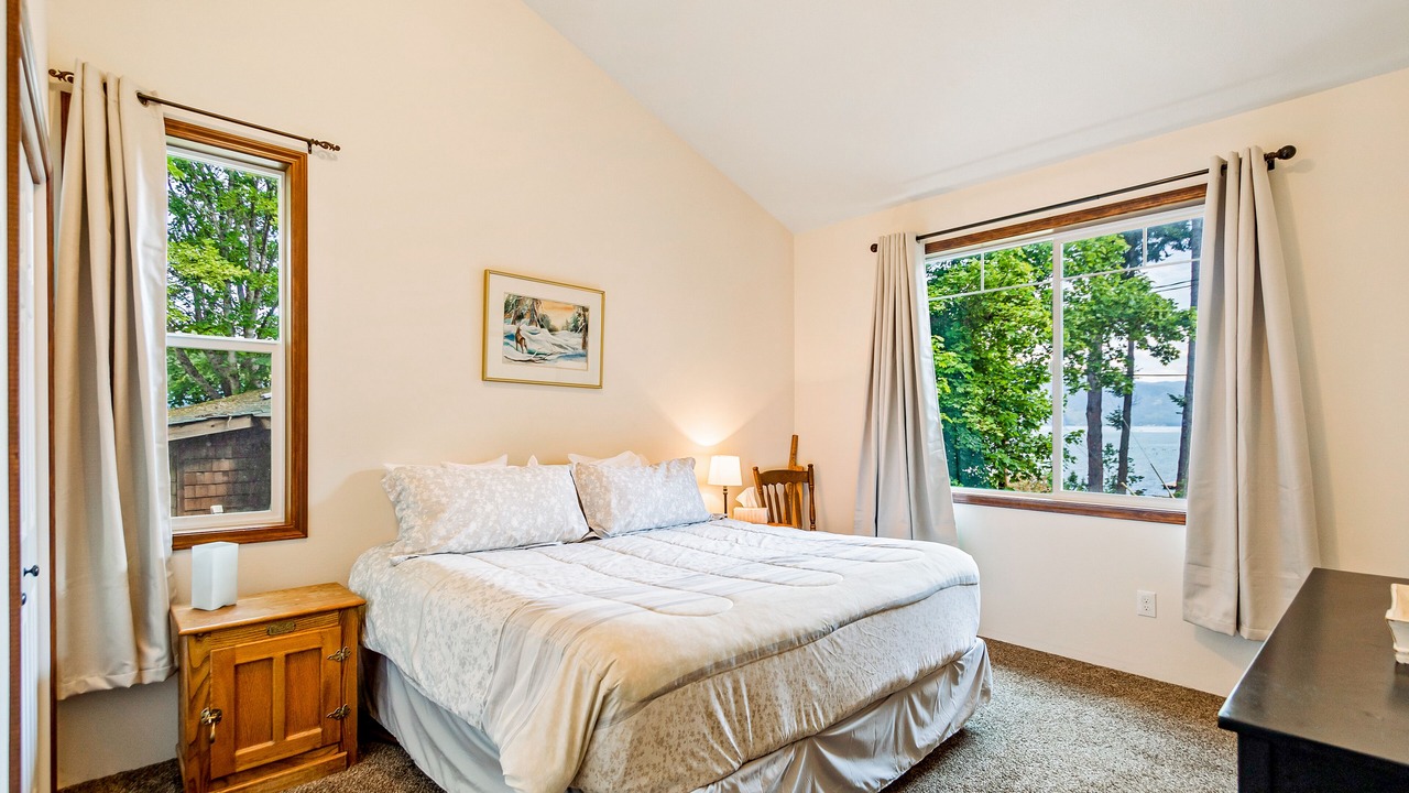 Photo of Bedroom in Sagle