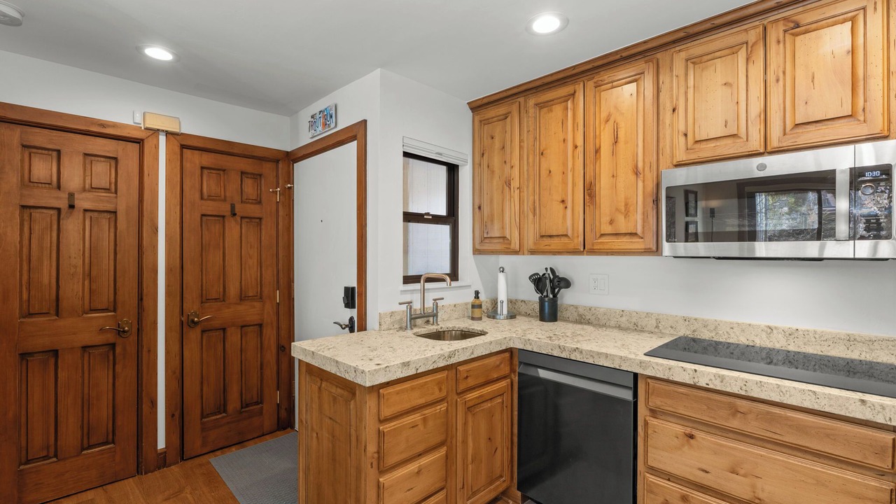 Photo of Kitchen in Elkhorn Village
